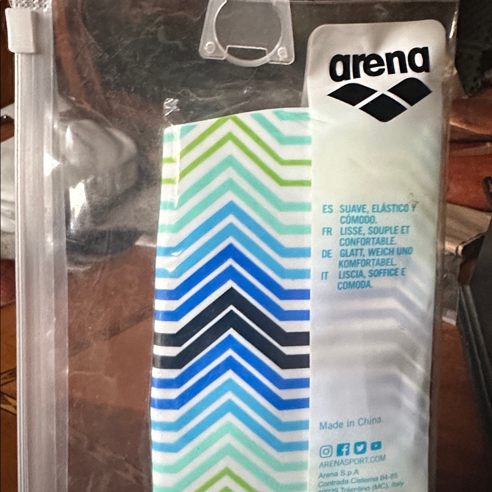 Arena Stripe Patterned Silicone Swim Cap - Picture 5 of 7